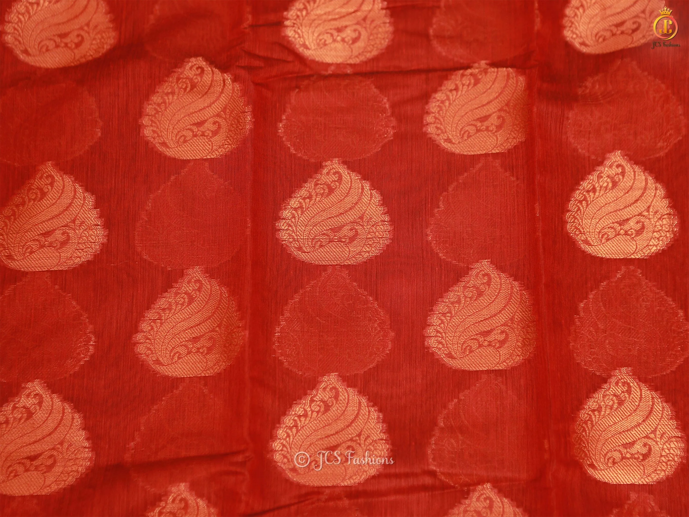 Graceful Soft Silk Cotton Saree With Brocade Blouse