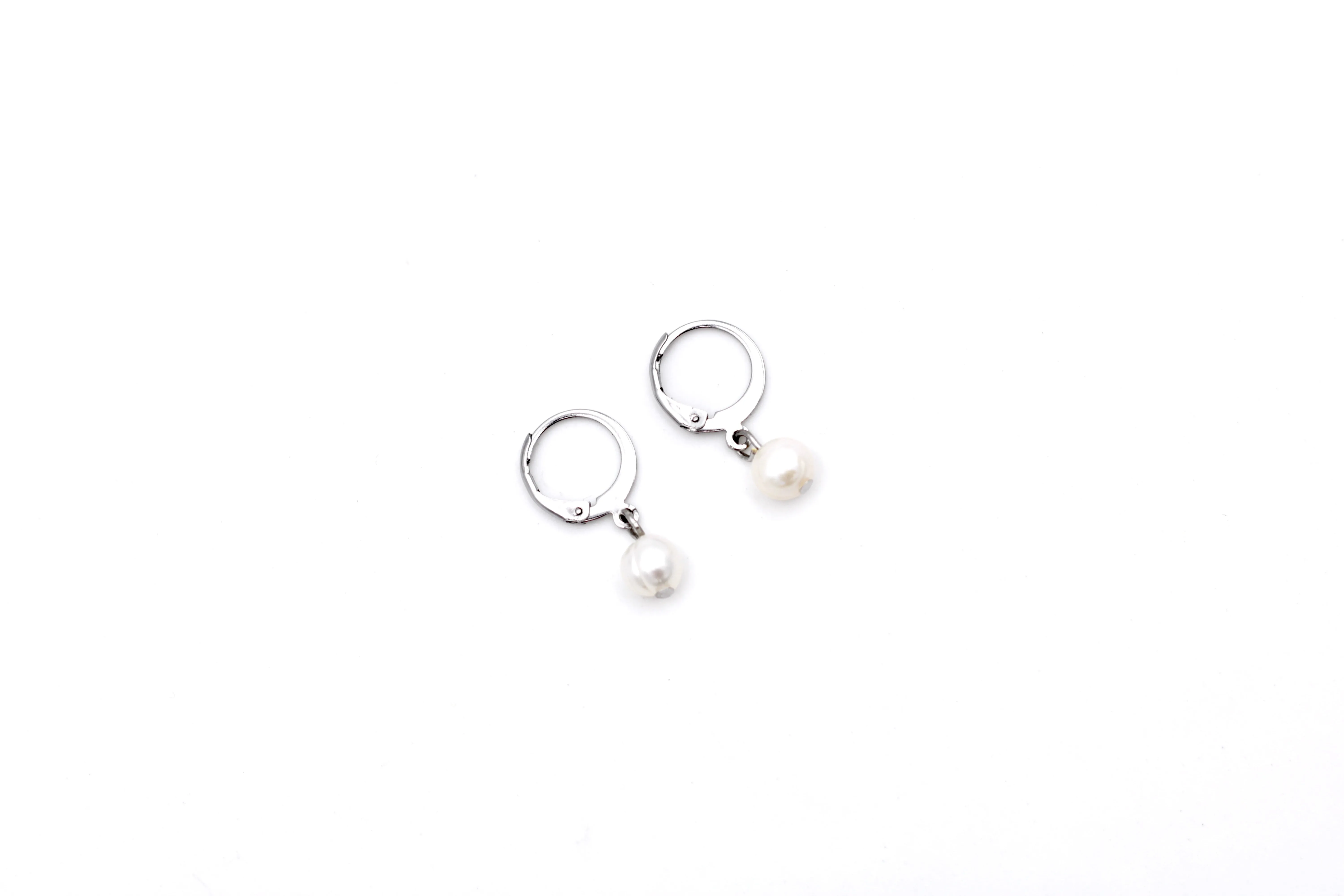 Pearl Leverback Earrings