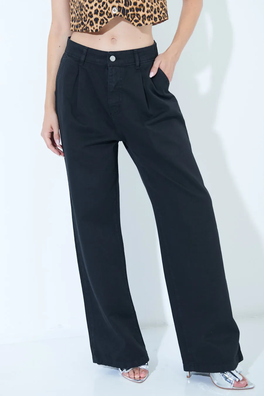 Wide-leg high-waisted trousers wholesale