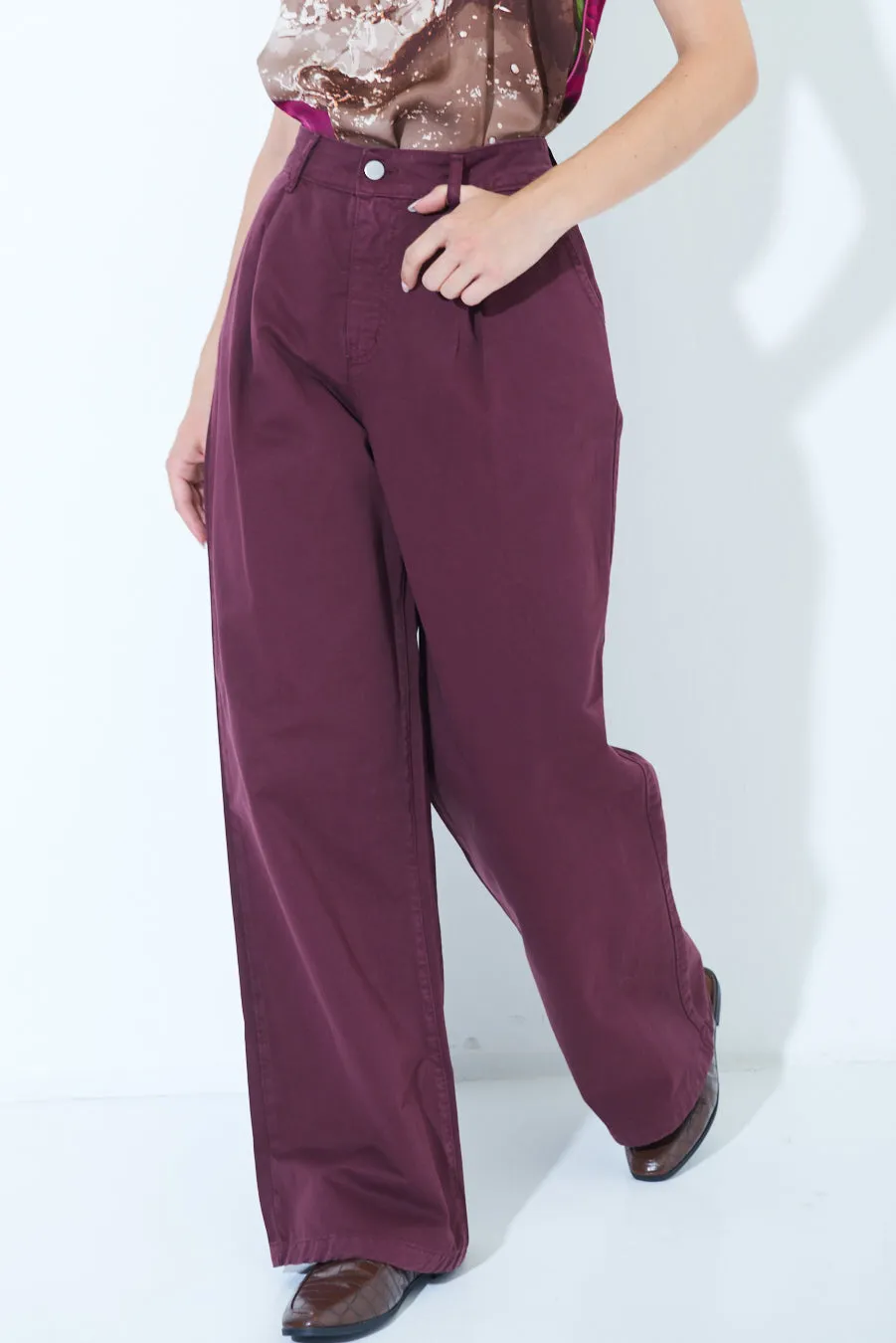 Wide-leg high-waisted trousers wholesale
