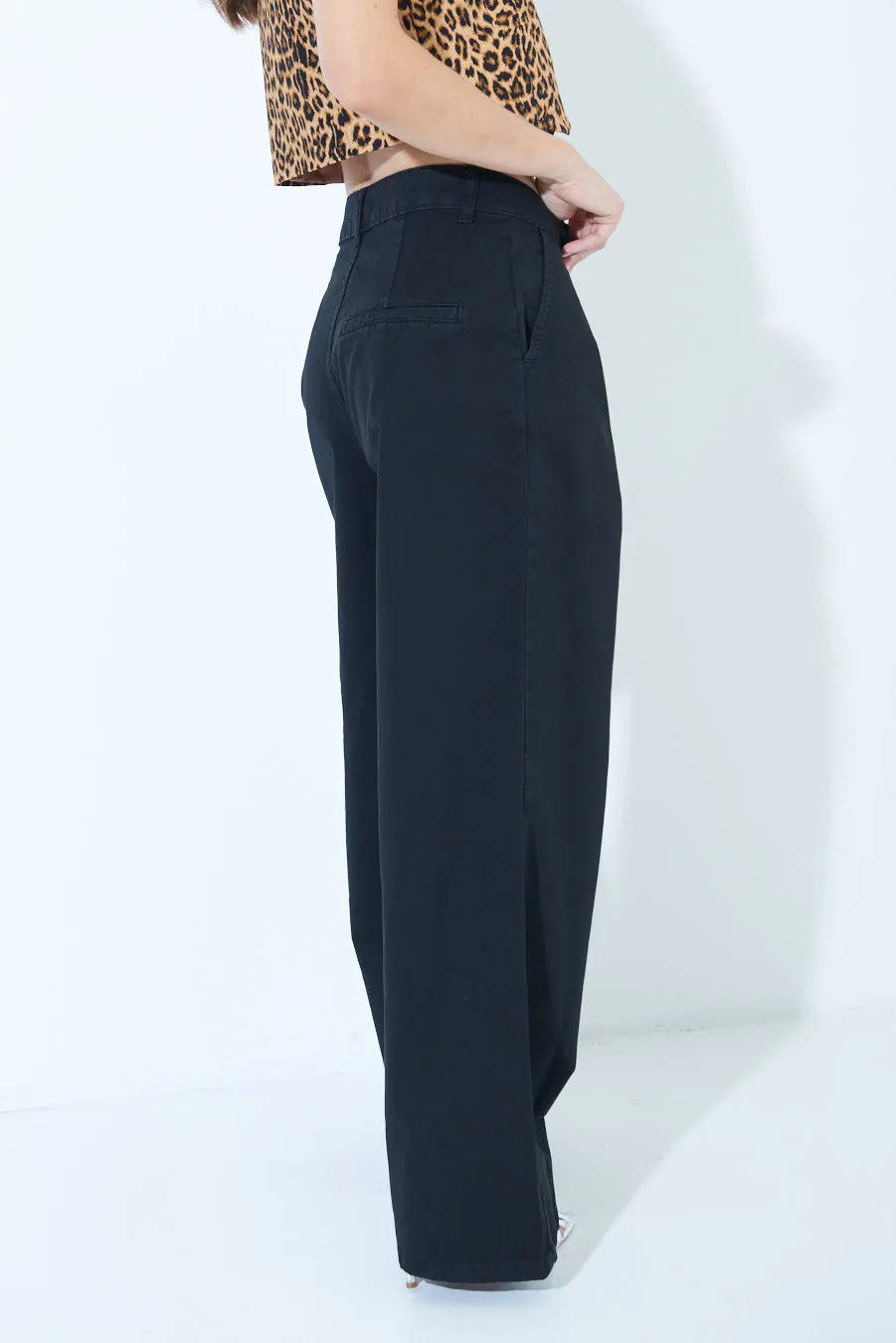 Wide-leg high-waisted trousers wholesale